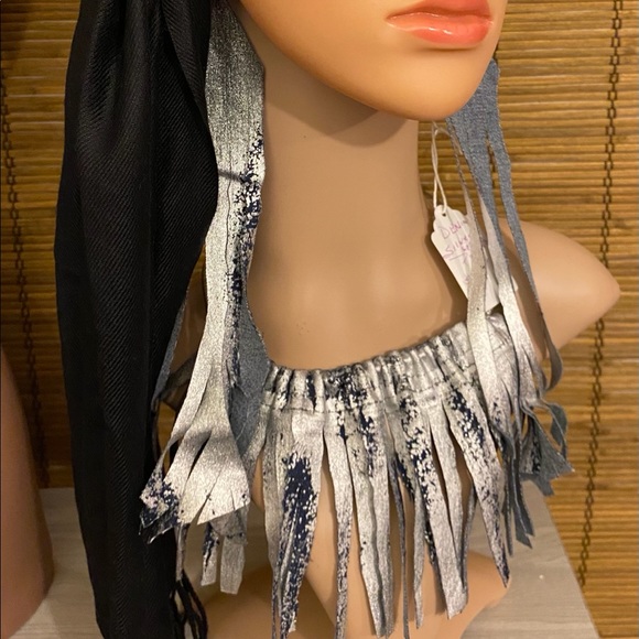 DENIM & METALLIC FRINGED EARRINGS - Picture 3 of 8